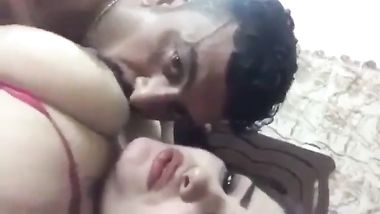 راجل يغتصب اخته بقوة في كسها و طيزها ممتع