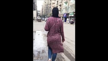 محجبة ماشية فى الشارع طيازها جامدة اوى