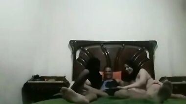 عبده معاه اتنين - سكس عربدة