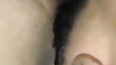 سكس عربي من اتنين واحد يلحس كسها و التاني تمصله زبه